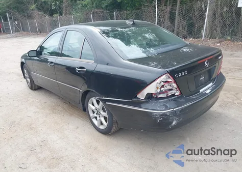 2007 Mercedes-Benz C 280 Luxury 4Matic z USA, uszkodzony, nr VIN WDBRF92HX7F922665